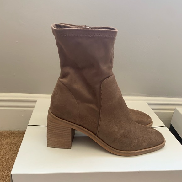 Dolce Vita Indiga Truffle Stella Suede Booties - Picture 9 of 10